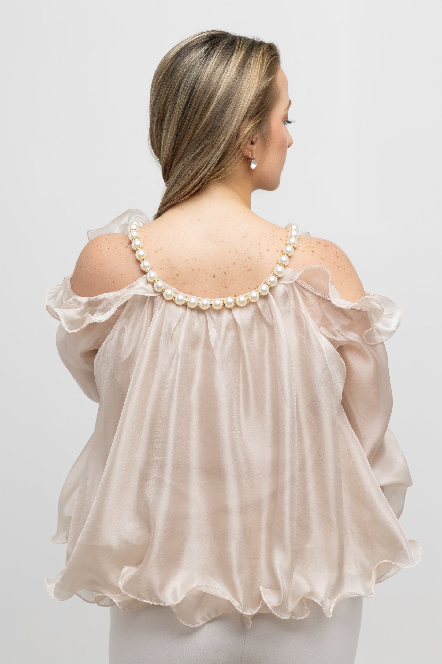 Off-Shoulder Pearl Accent Organza Ruffle Blouse - Soleil et étoiles