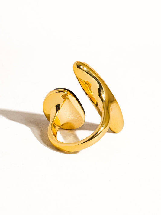 18K Gold Vintage Black Agate Ring