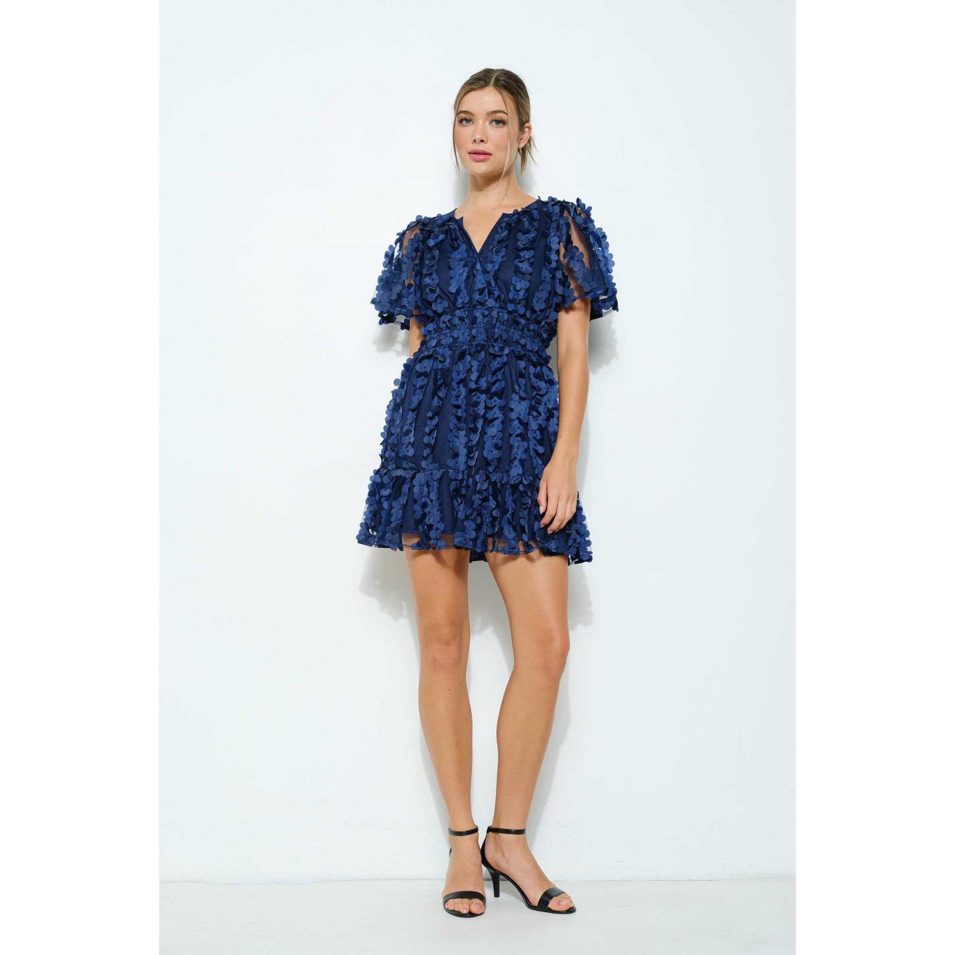 Floral Applique V-Neck Smocked Waist Mini Dress - Soleil et étoiles