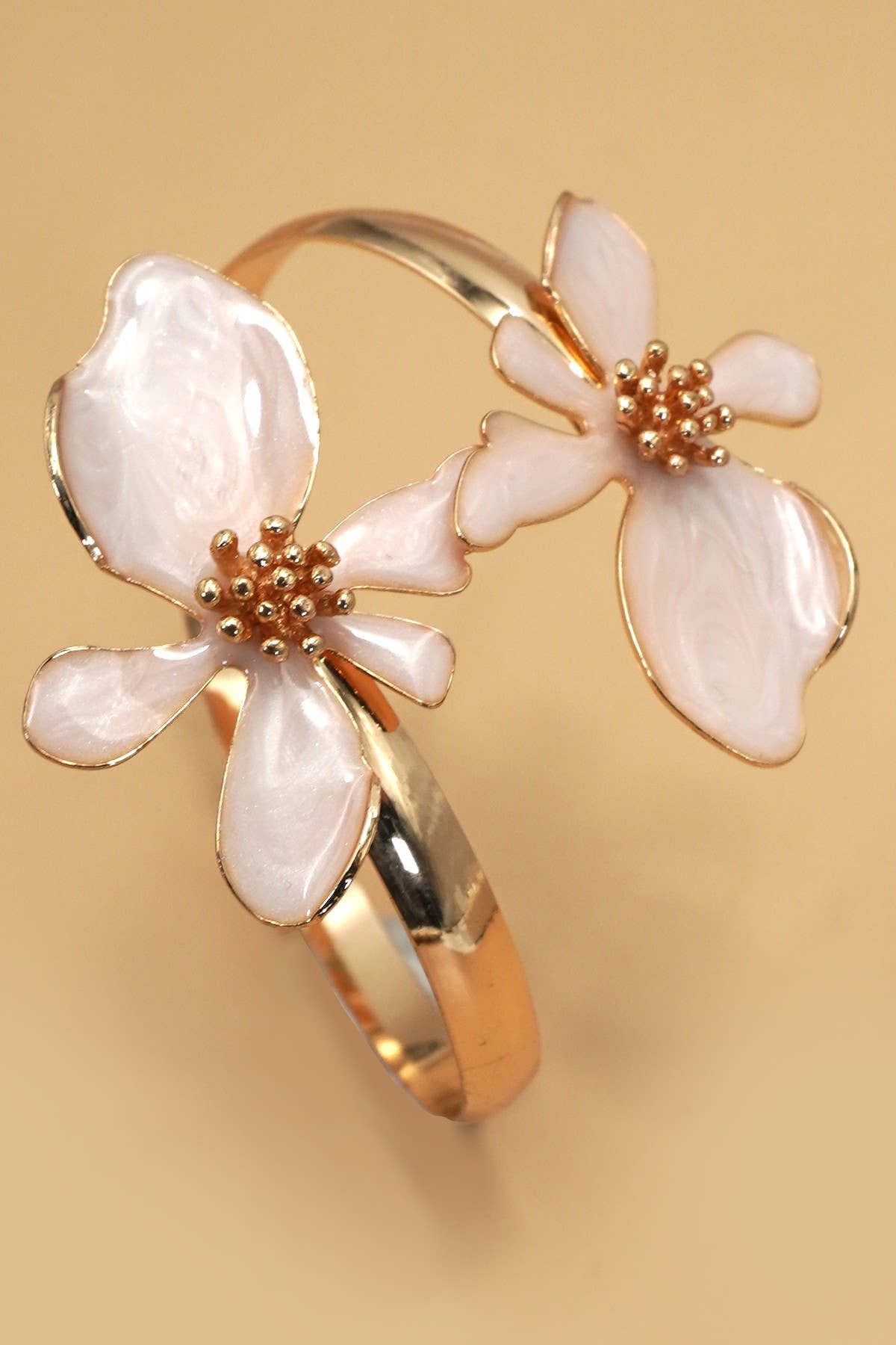 OPEN CUT FLORAL EPOXY ADJUSTABLE CUFF  BRACELET | 80B1532 - Soleil et étoiles