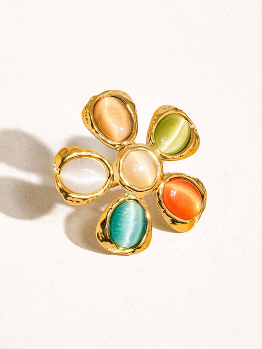 18K Gold Vintage Floral Stone Ring