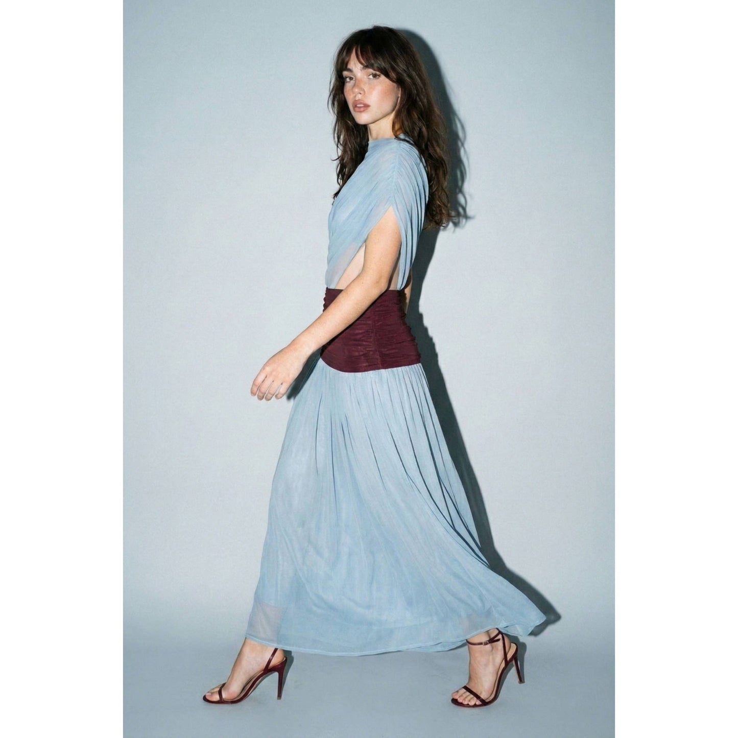 Colorblock Mesh Maxi Dress with Contrast Waist - Soleil et étoiles
