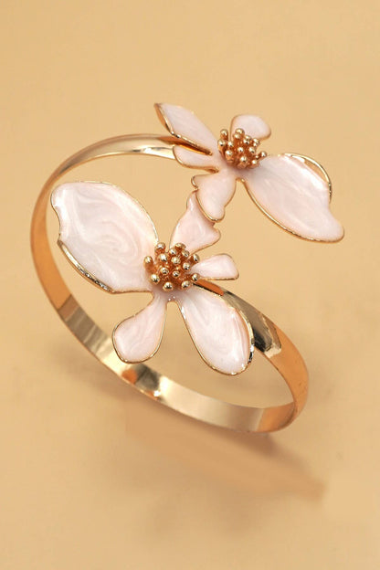 OPEN CUT FLORAL EPOXY ADJUSTABLE CUFF  BRACELET | 80B1532 - Soleil et étoiles