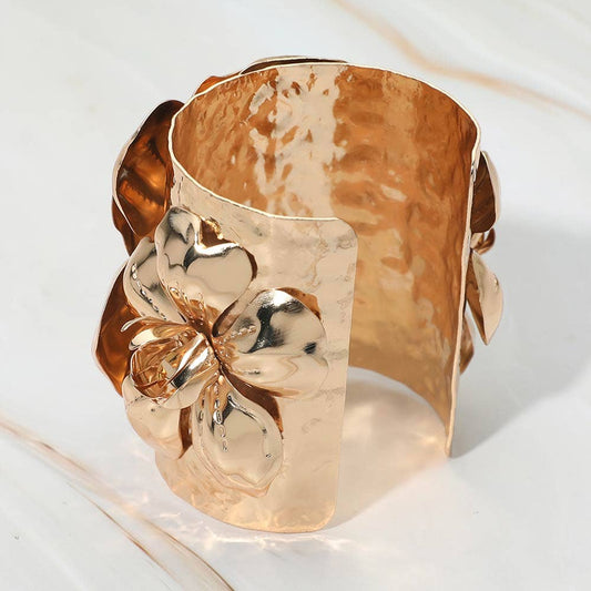 Wide Bold Floral Statement Cuff Bracelet - Soleil et étoiles