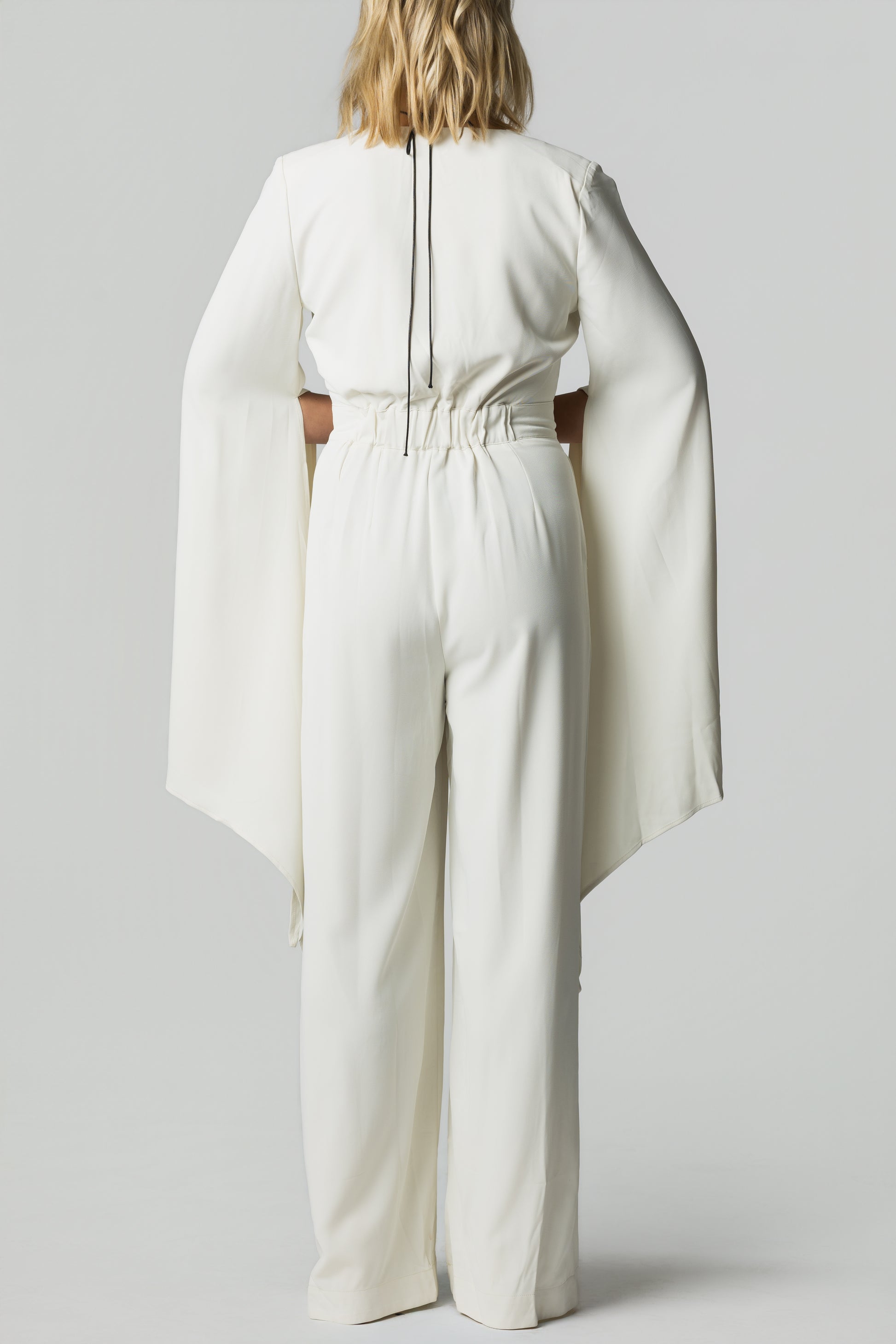 Fly-Away Open-Sleeve V-Neck Wide-Leg Jumpsuit – Ivory - Soleil et étoiles