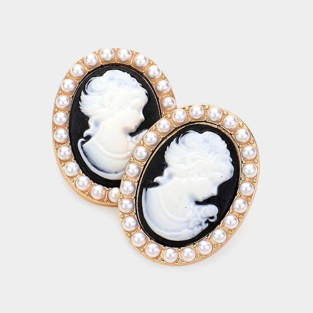 Pearl Embellished Cameo Stud Earrings - Soleil et étoiles