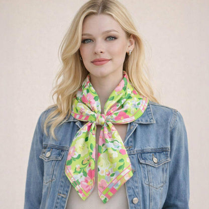 Watercolor Floral Pattern Square Bandana Scarf - Soleil et étoiles