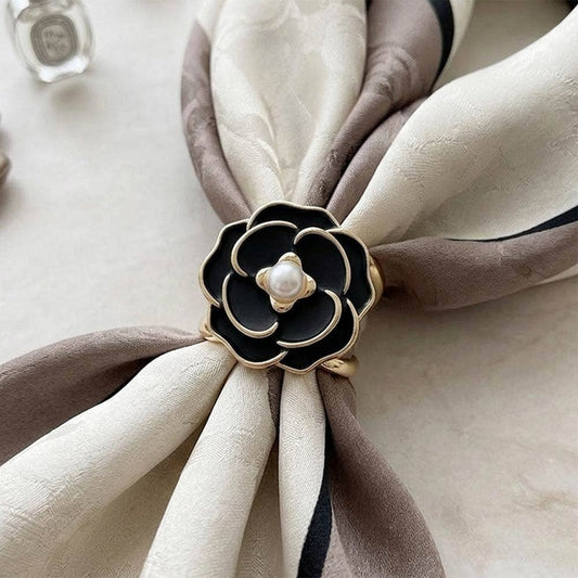 14K Gold Dipped Pearl Center Enamel Flower Scarf Ring - Soleil et étoiles